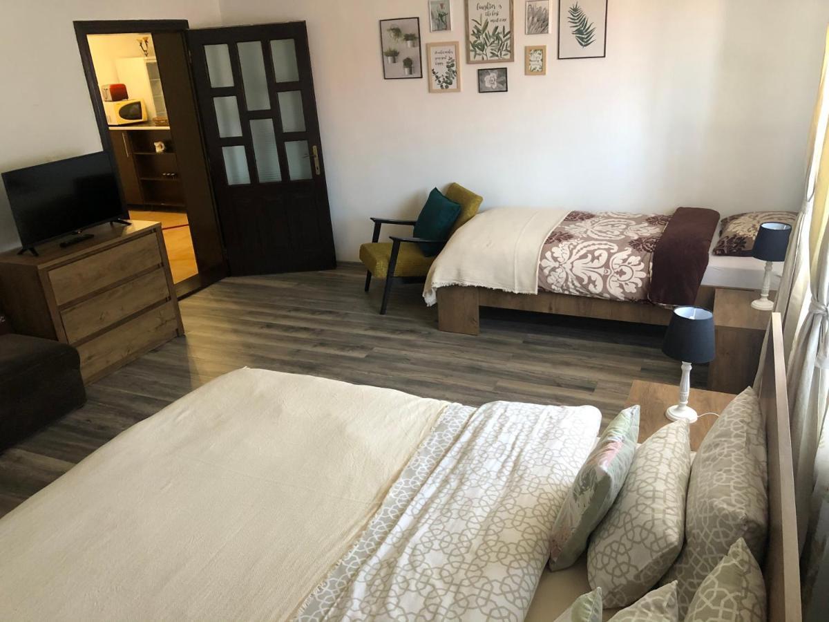 Casa De Vacanta Potoc Ngoại thất bức ảnh
