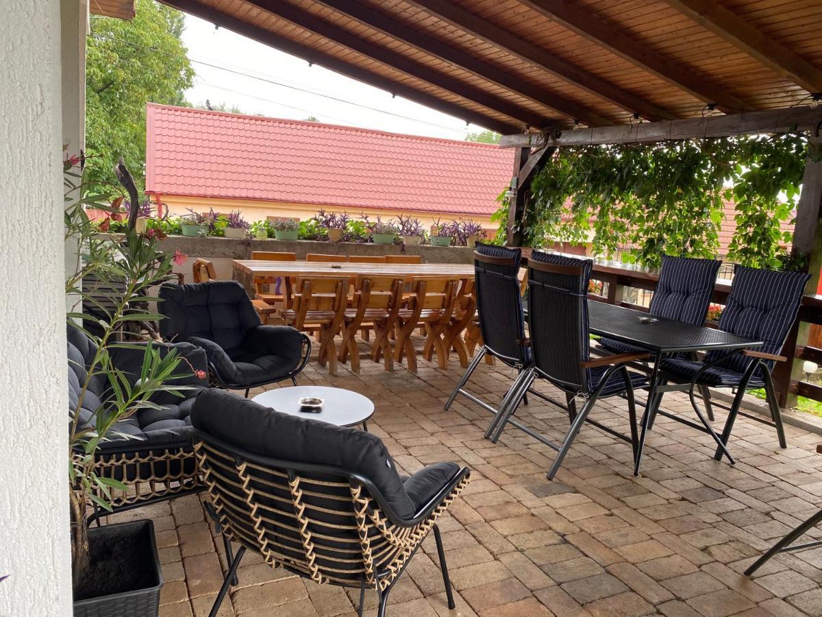 Casa De Vacanta Potoc Ngoại thất bức ảnh