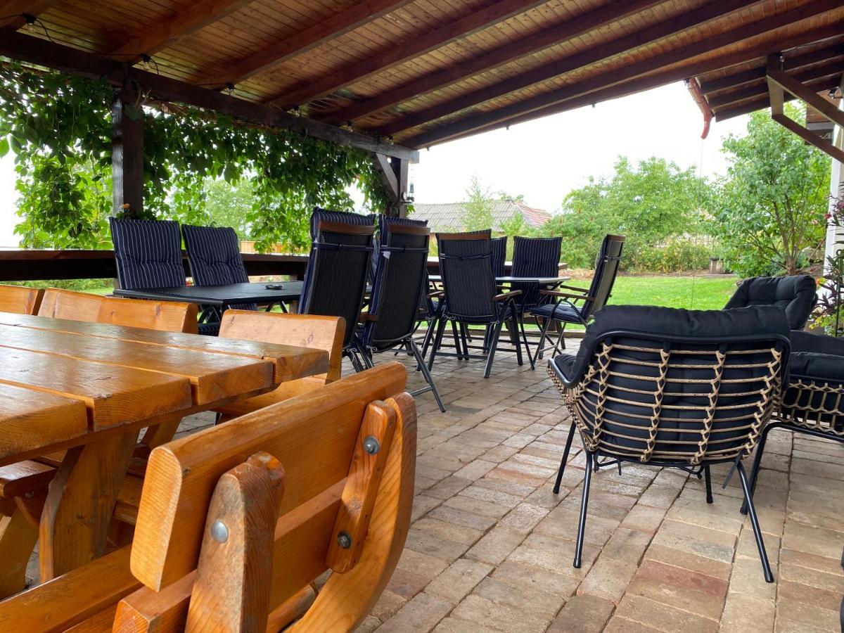 Casa De Vacanta Potoc Ngoại thất bức ảnh