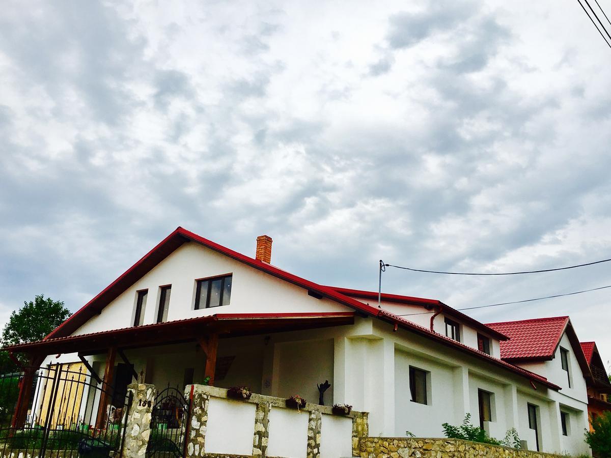Casa De Vacanta Potoc Ngoại thất bức ảnh